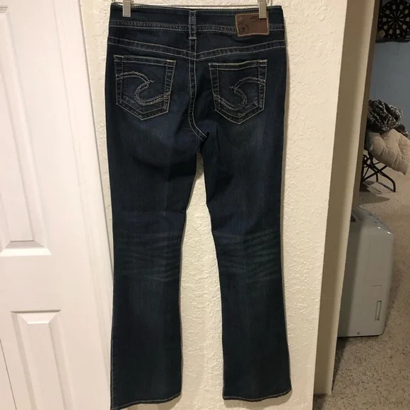 Silver Suki women’s jeans size 28W 34L. - Picture 4 of 8